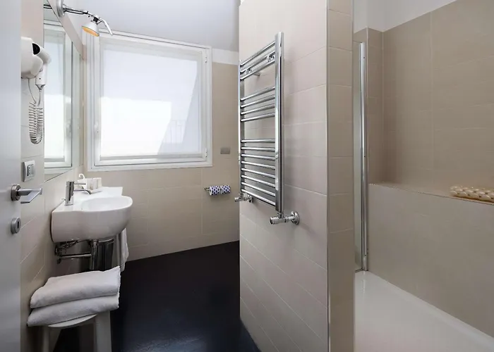 Western Major Hotel 4*